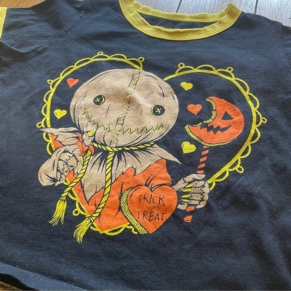 Eye Candy Halloween Graphic Baby Tee Cropped T Shirt Women's Size Small - Picture 3 of 5